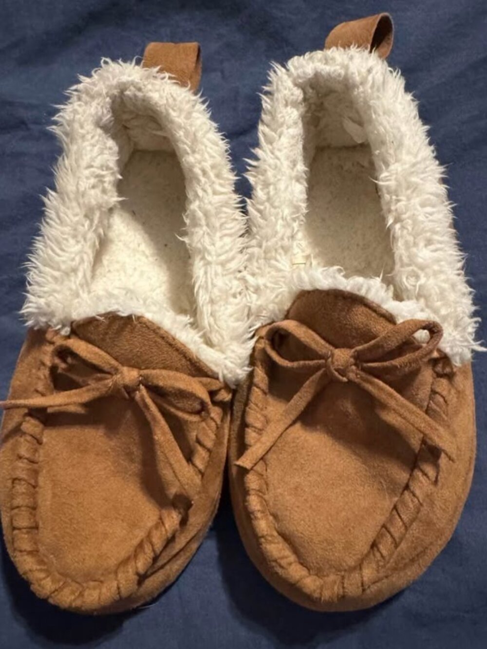 Gap kids slippers size 12/13